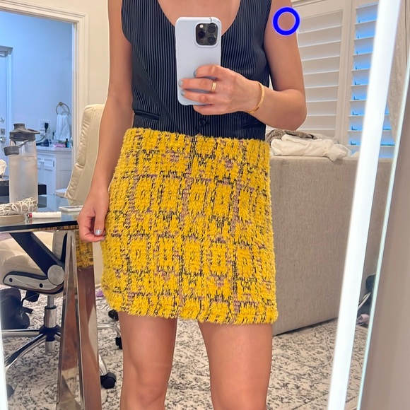 Super cute fluffy Zara skirt - Picture 1 of 2